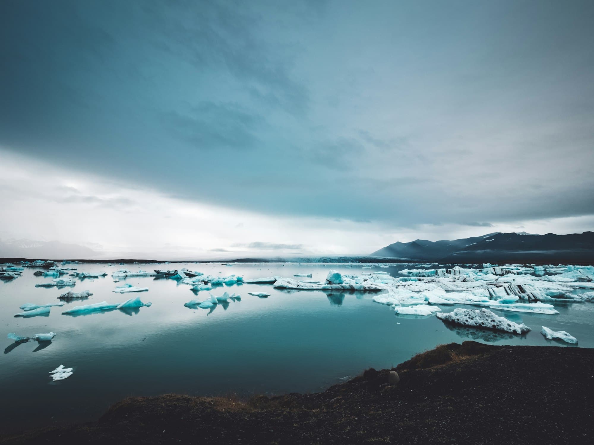 Icebergs floating in Jökulsárlón glacier lagoon, Iceland